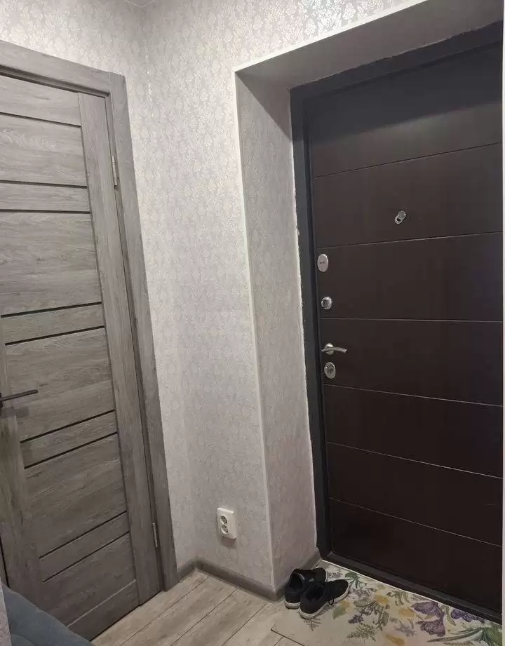 4282136-10