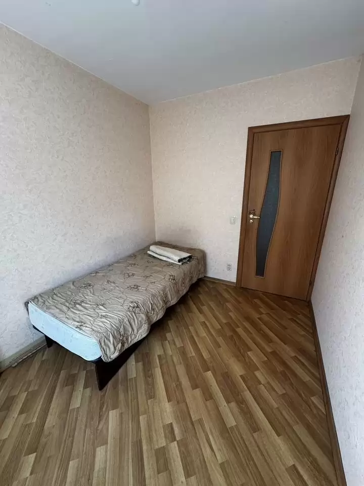 4387885-9