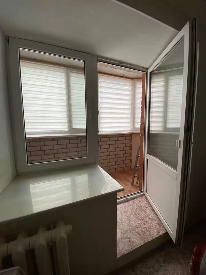 4393748-2