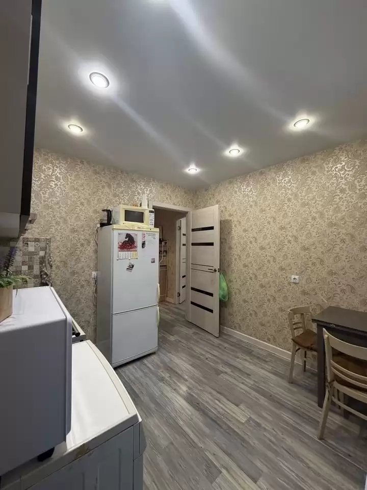 4398294-8