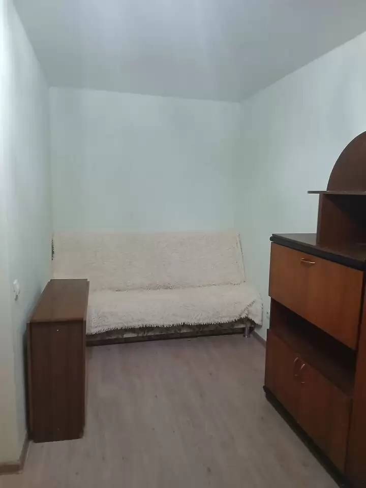 4443065-4