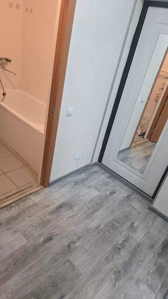 4576891-4