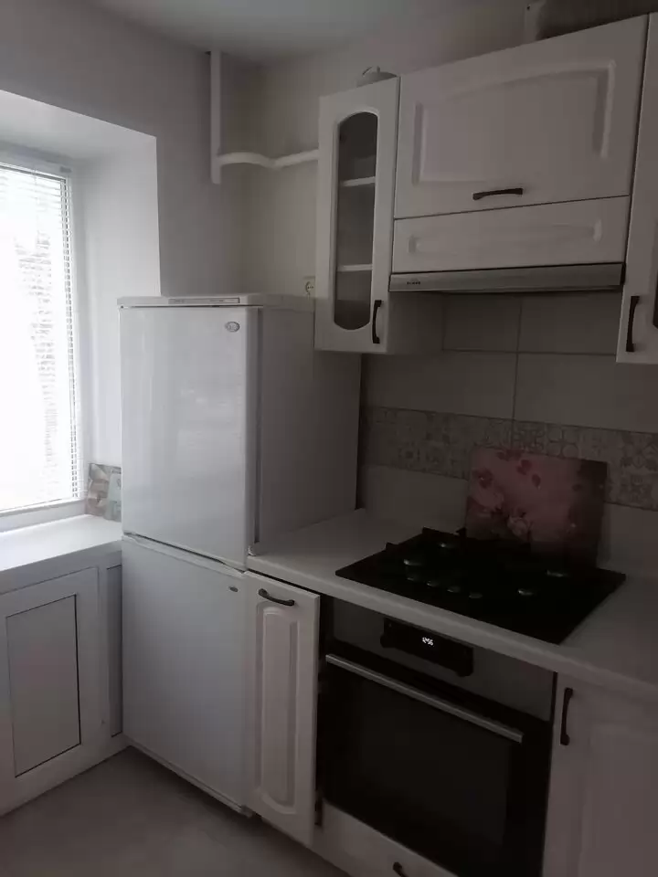 4579937-4