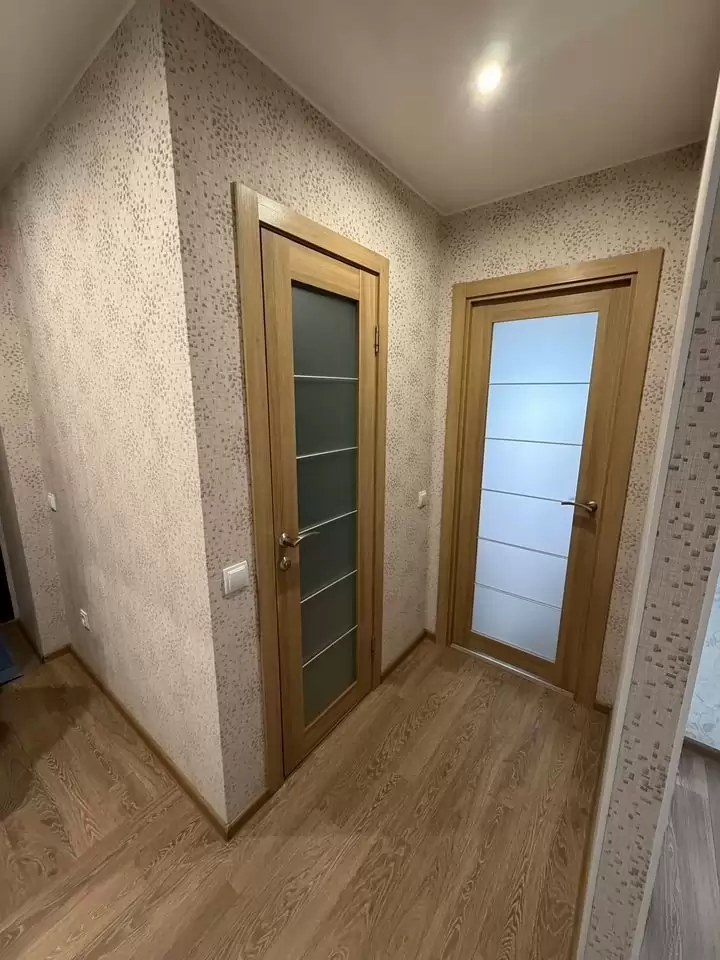 4613858-12