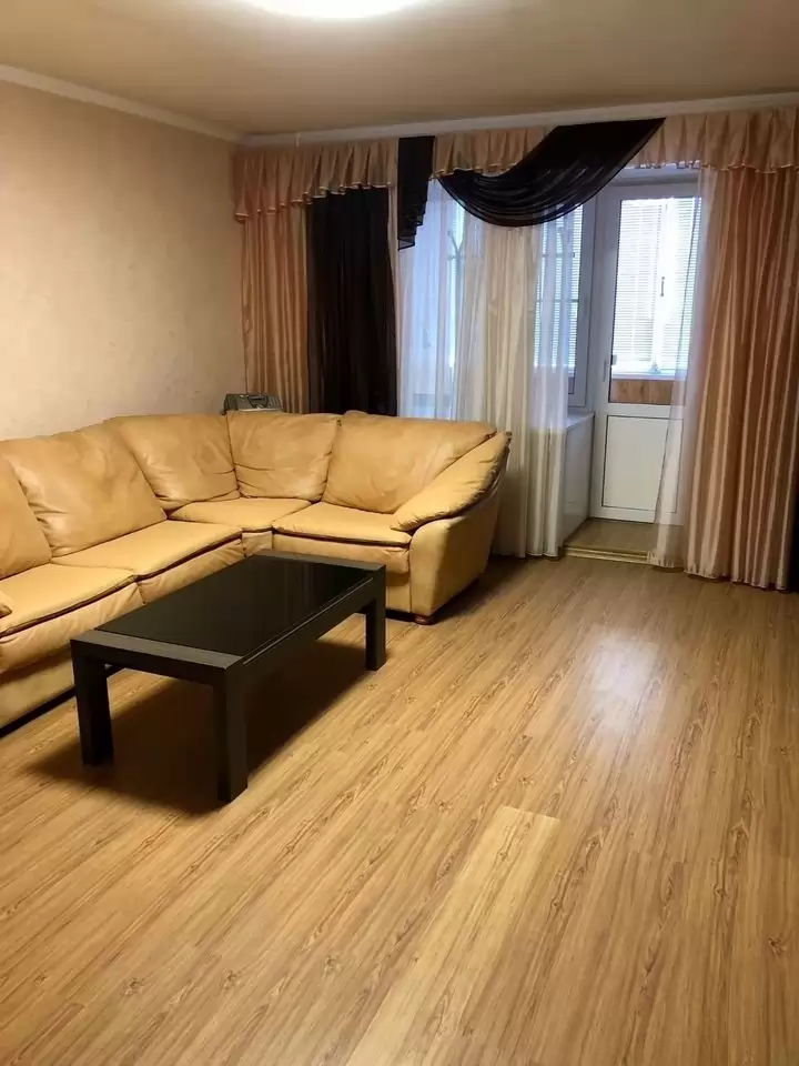 4615180-10