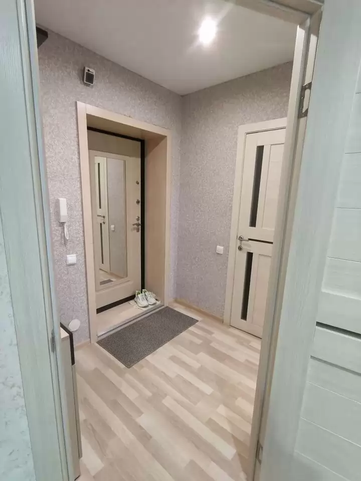 4638784-8