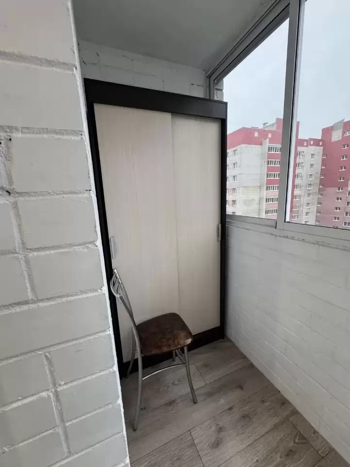 4640767-12