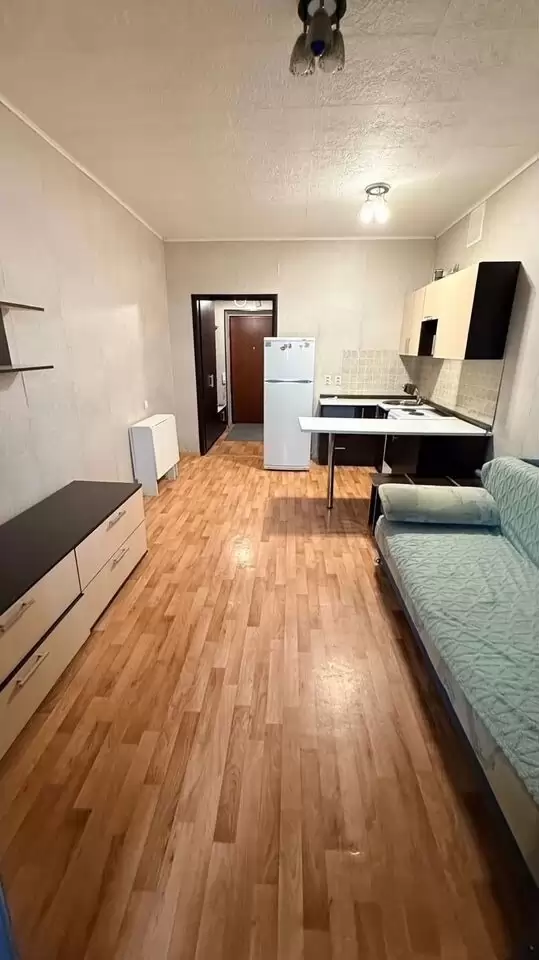 4643664-3