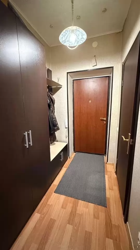 4643664-4