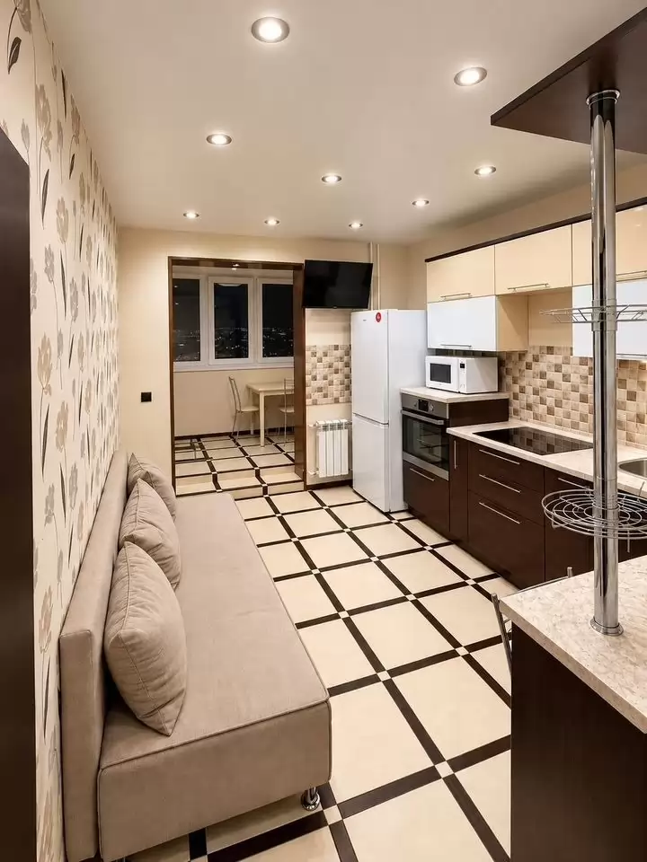 4645168-3 (1)