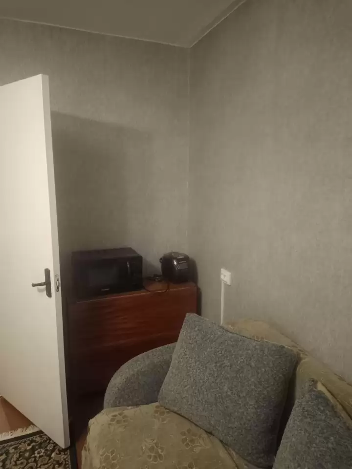 4645188-5