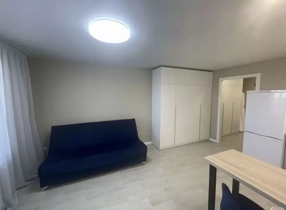 4646648-7