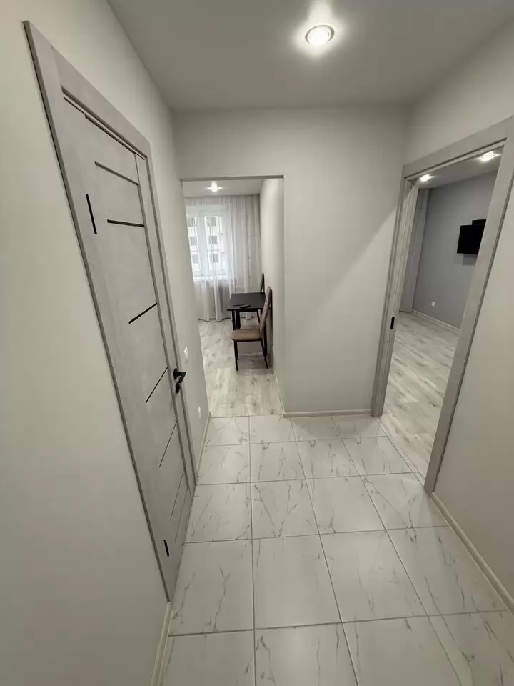 4646801-5